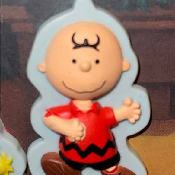 Rare  Charlie Brown and Gang 2011 Peanuts Christmas Ornaments - Picture 6 of 8